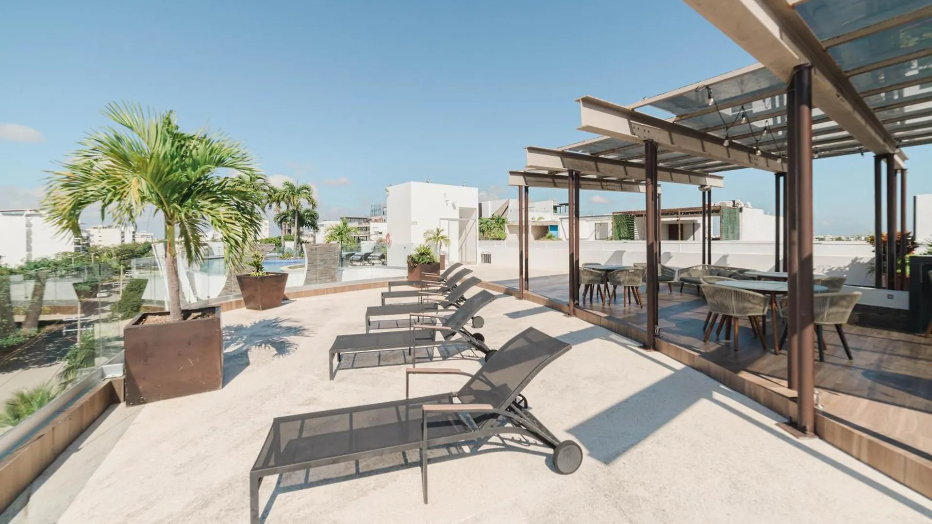 Apartment Spacious Condo 200M From Beach & 5Th Ave Playa del Carmen Mexico