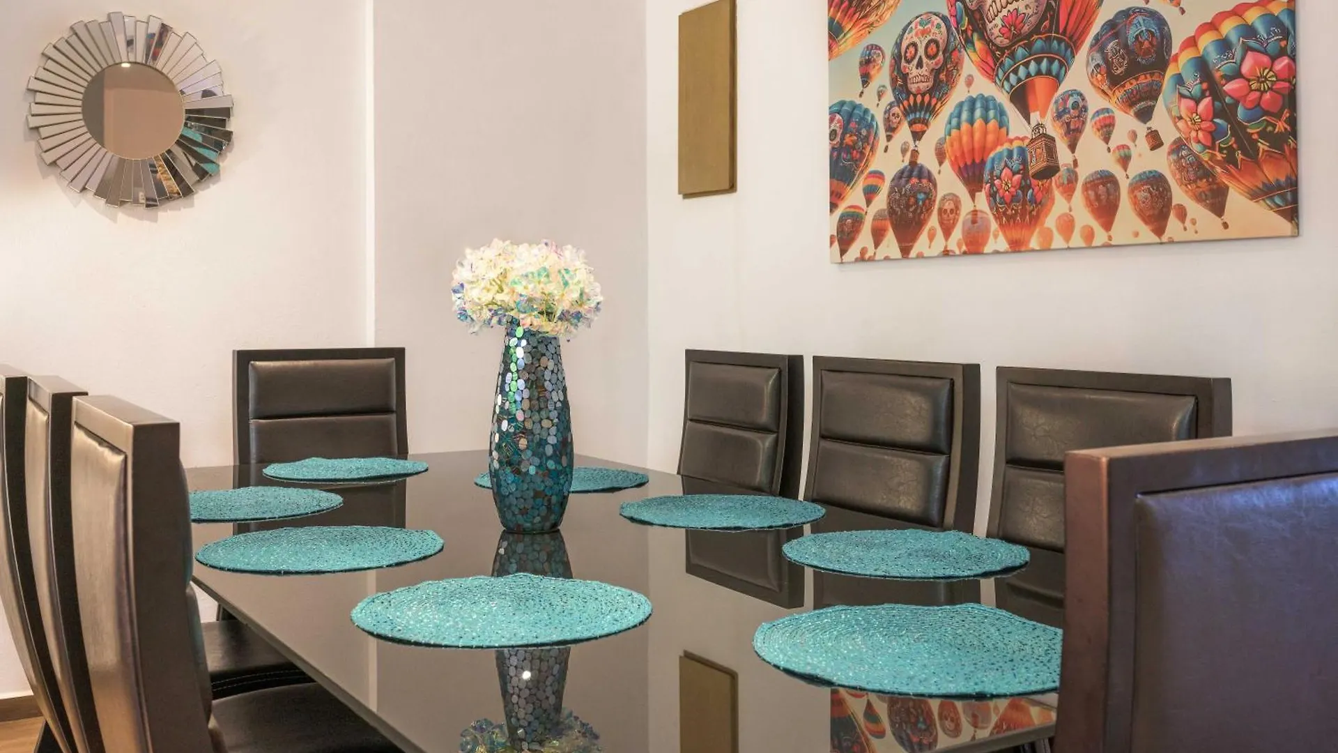 Spacious Condo 200M From Beach & 5Th Ave Playa del Carmen 0*,