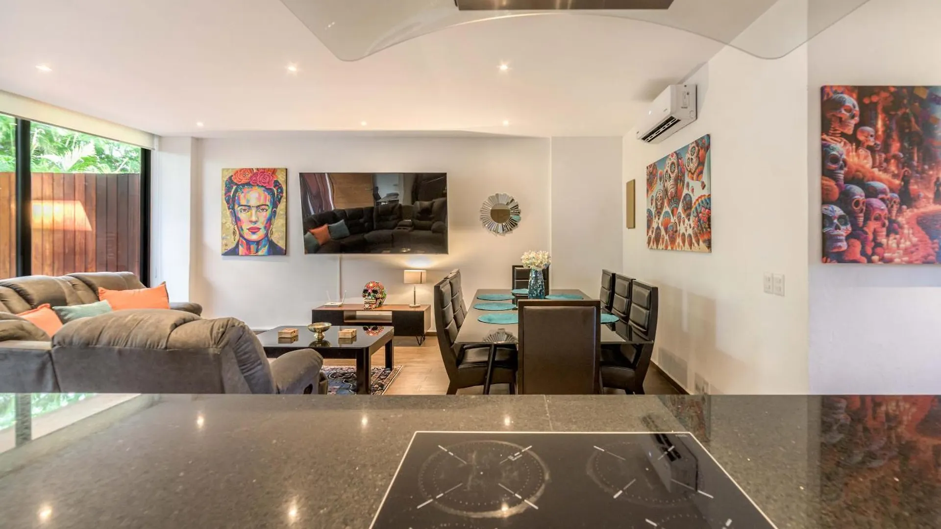Apartment Spacious Condo 200M From Beach & 5Th Ave Playa del Carmen