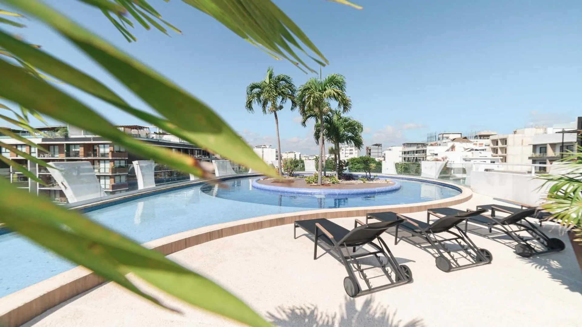 Spacious Condo 200M From Beach & 5Th Ave Playa del Carmen Mexico