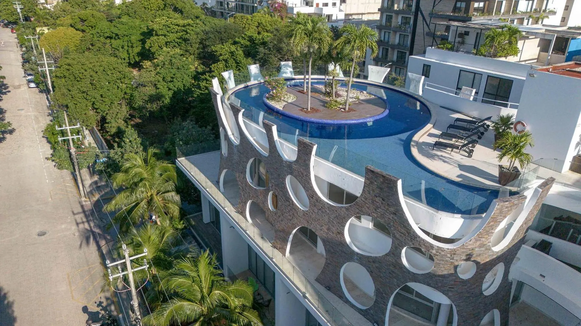 Spacious Condo 200M From Beach & 5Th Ave Playa del Carmen Apartment