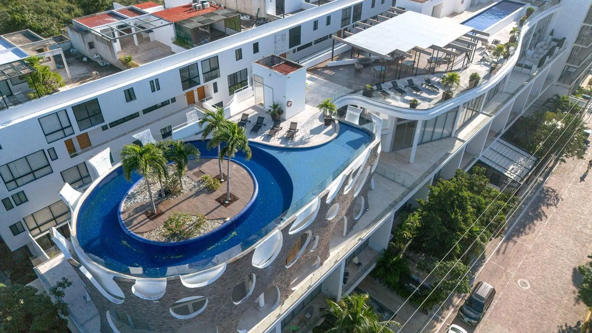 Spacious Condo 200M From Beach & 5Th Ave Playa del Carmen Mexico